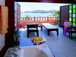 ビーチフロントスイート客室