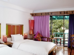 デラックスルーム