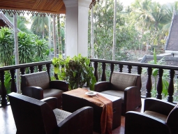 別館の廊下の談話スペース