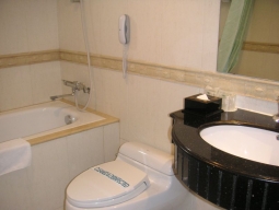 スイート　バスルーム