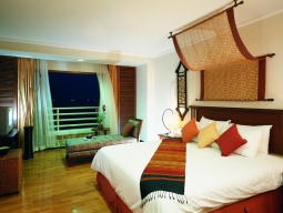 ロイヤルスイート　ベッドルーム