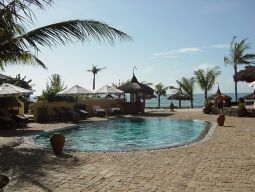 海際にあるプール