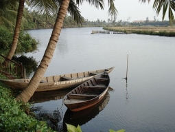 静かで美しい河