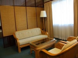 スーパースイート