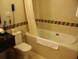 スーパースイート