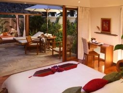 ガーデンジャグジーヴィラ