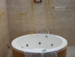 ダイアモンドジャグジーヴィラ（バスタブ）