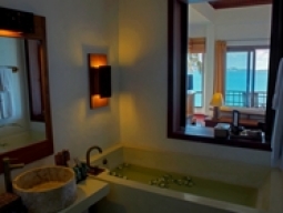 デラックスルーム