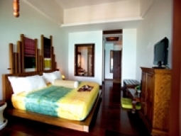 デラックスルーム