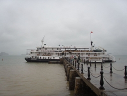 クルーズ船外観