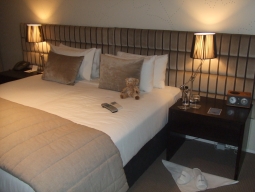 ターンダウン後のベッド