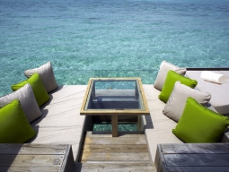 水上ヴィラ（サンデッキ）