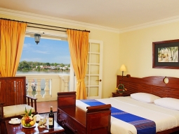 デラックスルーム