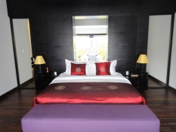 デラックス　ベッドルーム