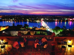 「KING PANORAMA BAR」