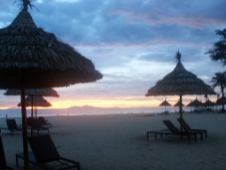 プライベートビーチでサンライズ