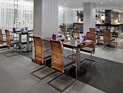 バー「Slate The Bar」