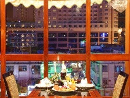 レストラン「BOULEVARD 」