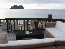 オーシャンビューバー