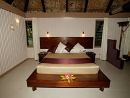 ビーチフロントブレ　客室2