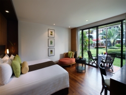 デラックスルーム