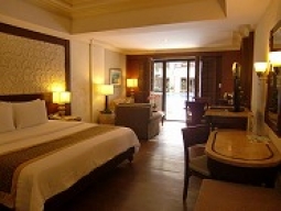 Jrスイートプールアクセス