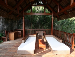 ヒルロックヴィラ