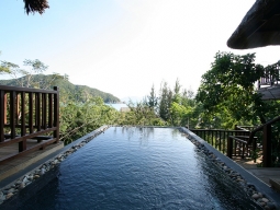 ヒルロックヴィラ