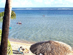 次第に青くなる海