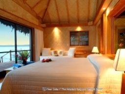 水上バンガロー