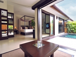 プールスイート