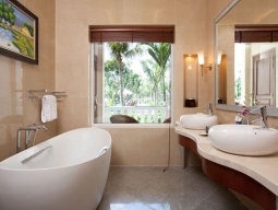 客室のバスルーム