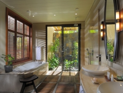 トロピカルジュニアスイート　バスルーム