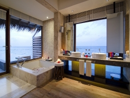 オーシャンプールスイート　バスルーム