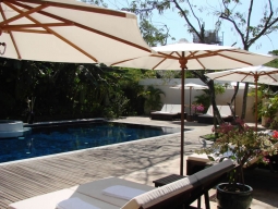 温度調節されたスイミングプール