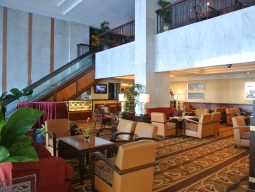 ロビーラウンジ