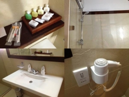 デラックスルームのバスルーム