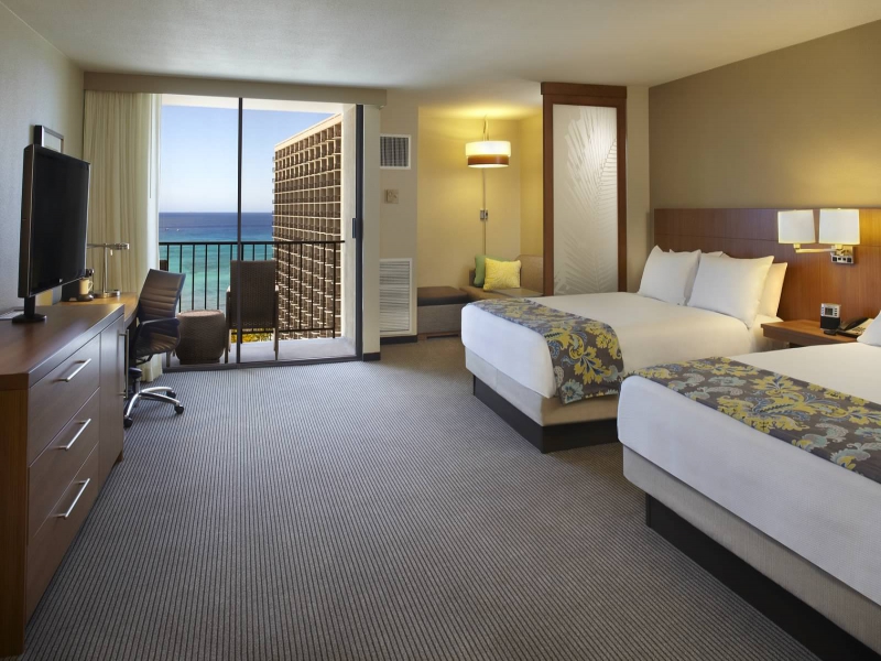 Deluxe Ocean View Queen Queen