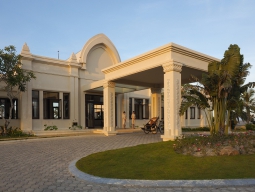 ホテルエントランス