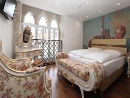 デラックスルーム一例