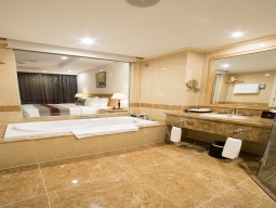 バスルームもゆとりの設計