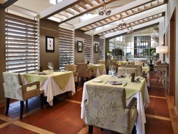 レストラン「L　OLIVER RESTAURANT」