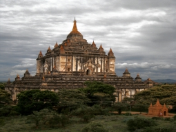 タビィニュ寺院