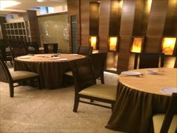 レストラン　内装