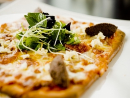 軽食からメインまでメニューも豊富！