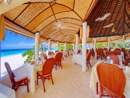 メインレストラン