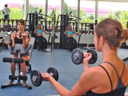 フィットネスルーム