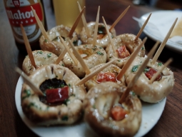 日本語スタッフと行くマドリードを街歩き＆バル巡り