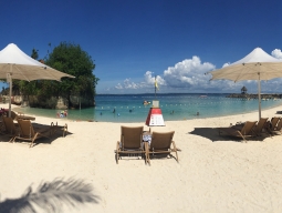 シャングリラマクタンアイランドリゾート　プライベートビーチ