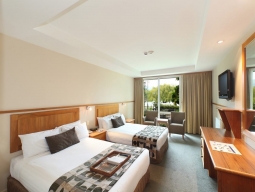 スーペリアレイクフェイシングルーム一例